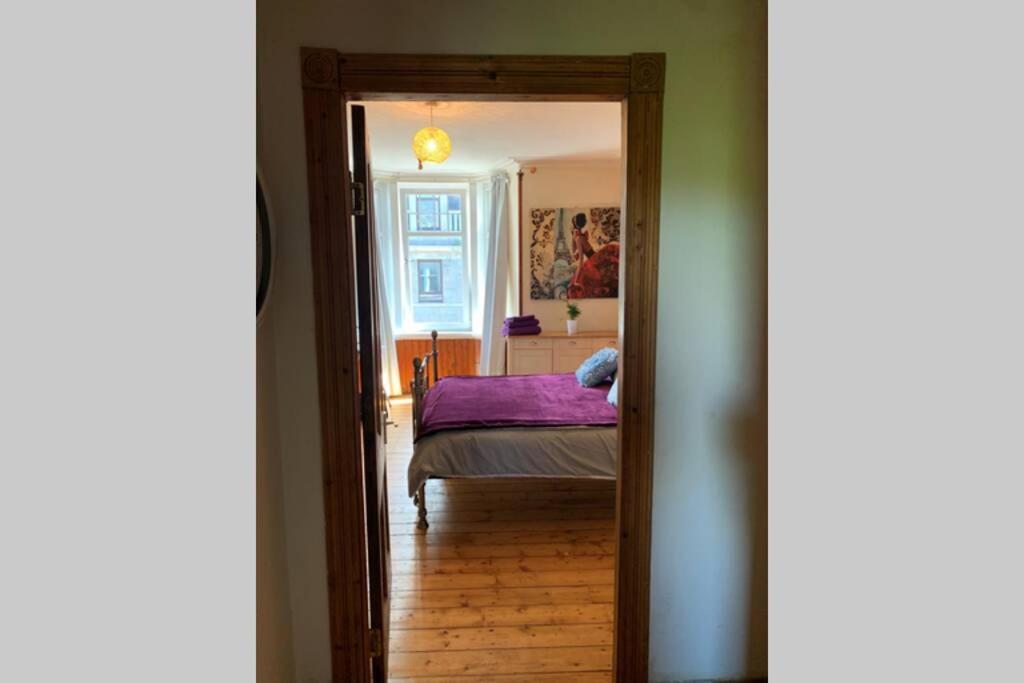 Spacious 2 Bedroom Apartment In Aberdeen City ภายนอก รูปภาพ
