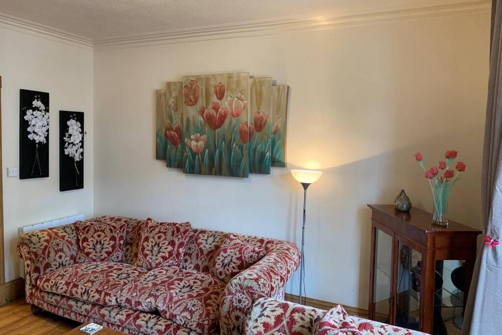 Spacious 2 Bedroom Apartment In Aberdeen City ภายนอก รูปภาพ